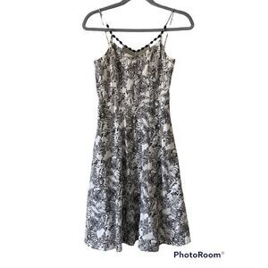 Ann Taylor LOFT Women's White & Black Floral Print Sleeveless Sundress Size 4P